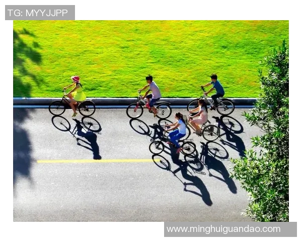 足球明星华丽甩衣转场瞬间展现魅力与风采的精彩时刻